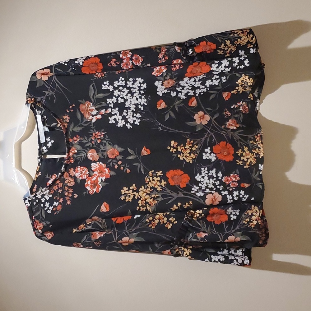 Sweet Rain Croppwd Bell Sleeve Floral Blouse - M